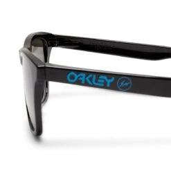 Oakley X FRAGMENT DESIGN FROGSKINS -Clothing Shop OakleyXFRAGMENTDESIGNFROGSKINSFRAGMENTBLUEWPRIZMGREYOS0OO9245 4