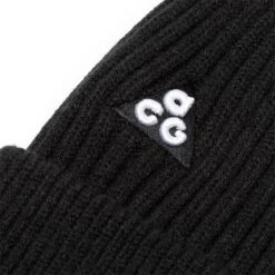 Nike ACG CUFFED BEANIE -Clothing Shop b943378f5956891abb5bfa44608149de