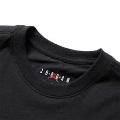 Air Jordan HOLIDAY S/S CREW 8 Air Jordan HOLIDAY S/S CREW -Clothing Shop jordanHOLSSCREWRATTANSDV1433 010 3