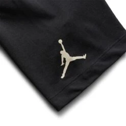 Air Jordan HOLIDAY S/S CREW 9 Air Jordan HOLIDAY S/S CREW -Clothing Shop jordanHOLSSCREWRATTANSDV1433 010 4