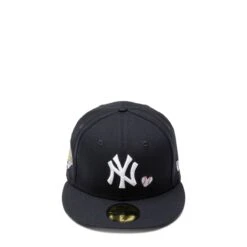 NEW ERA 59FIFTY NEW YORK YANKEES TEAM HEART FITTED CAP